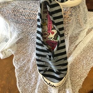 Fun summer shoes by Rocket Dog - 8 1/2